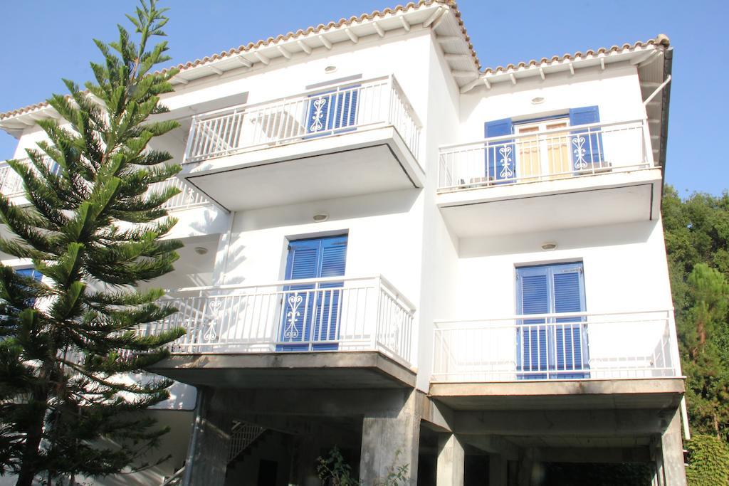 Theodora Studios Yénion Exterior photo
